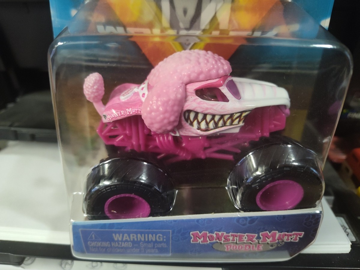 2020 Spin Master Monster Jam Ruff Crowd Monster Mutt Poodle Truck