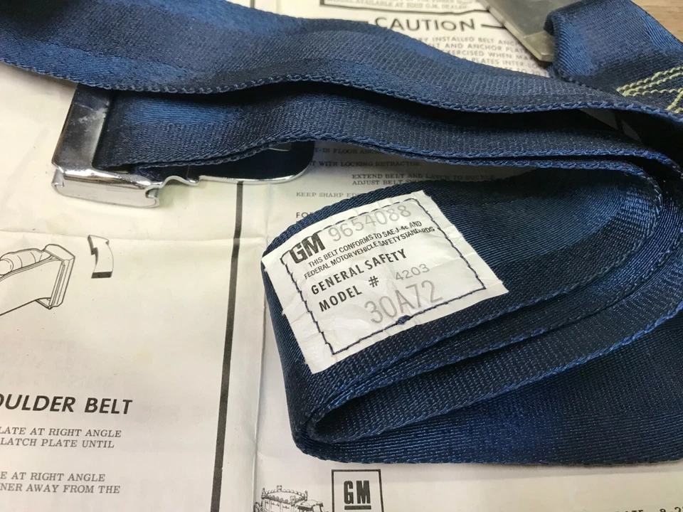 Pontiac Olds 1972 Buick Cadillac Chevrolet Nos GM CINTURÓN DE HOMBRO (azul) 9630717  Foto 4 de 4