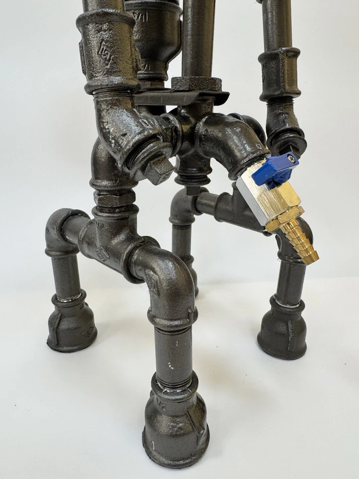 Dispensador industrial de alcohol, whisky y licor steampunk UE Foto 3 de 4