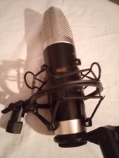 M-audio Microphone With Auray Cage