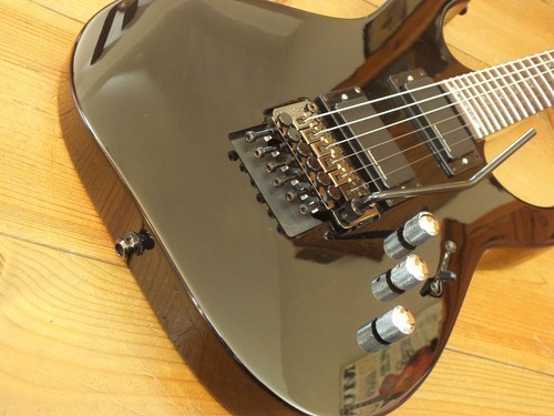 ** LTD / ESP Kirk Hammett KH 202 * Juego de PU Seymour Duncan Blackouts ** - Imagen 3 de 24