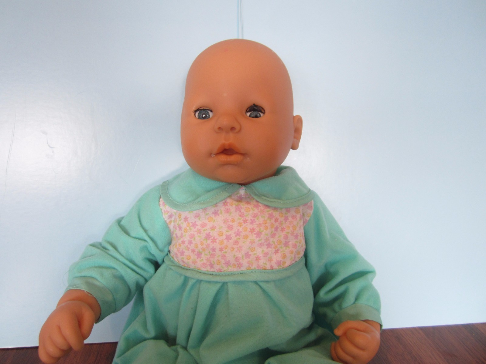 baby doll open close eyes