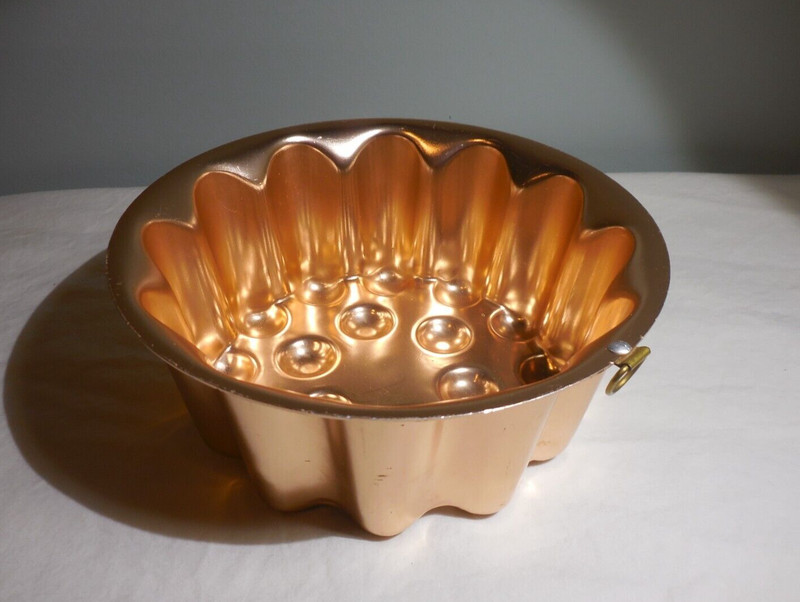Aluminum Copper Jello Cake Dessert Mold  Wall Hang Vintage  6 3/4"