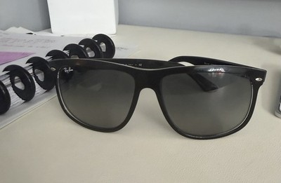 Ray-Ban Rb4147 601/32 Black Crystal Gray Gradient Sunglasses