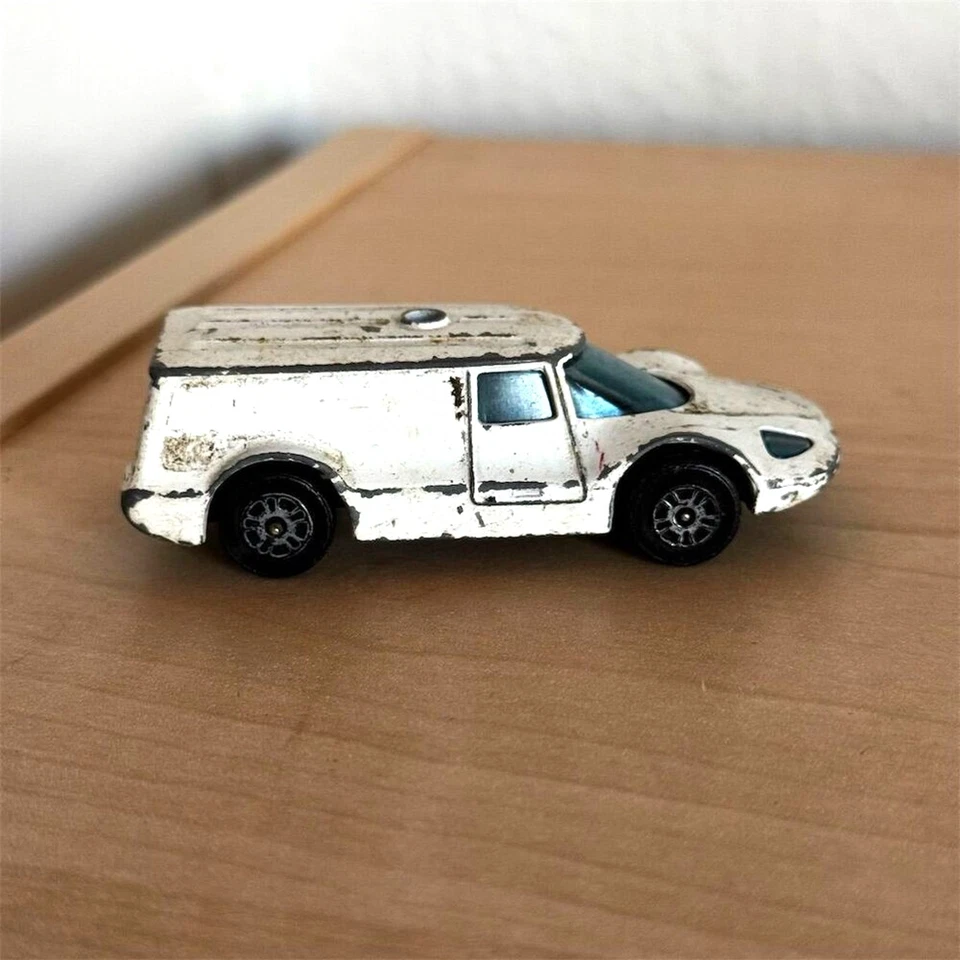 Vintage 70s Corgi Juniors Healer Wheeler Die Cast Ambulance Car White - Image 3 of 4