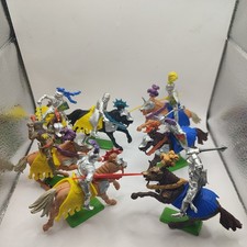 1971 Britains Deetail Soldiers - Medieval Knights On Horseback