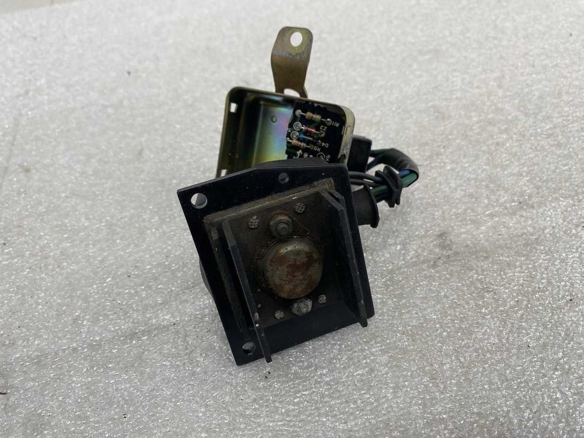 1984-1989 Nissan 300ZX Z31 Heat Fan Blower Amplifier Resistor