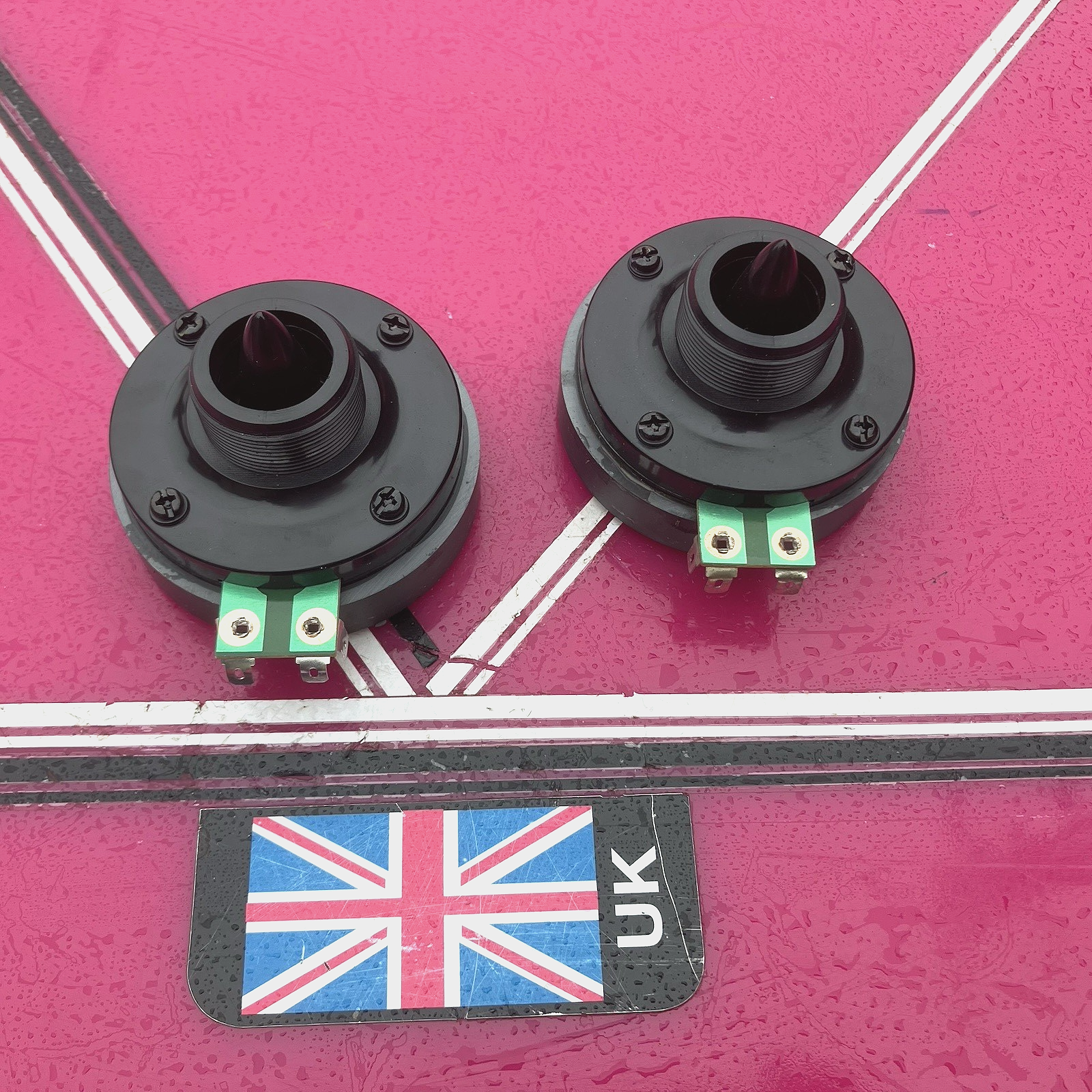 Dynamic horn tweeters x2  (pair) screw on drivers 60watts max