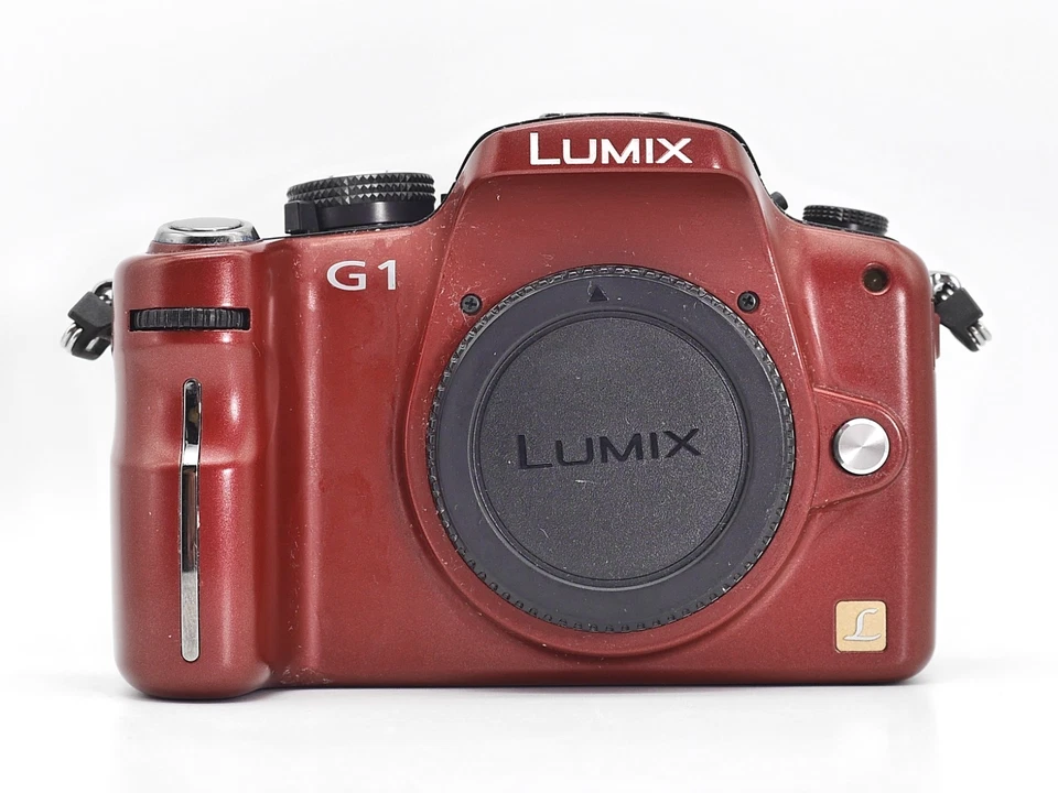 Panasonic LUMIX DMC-G1 12.1MP Digital Camera - Red ( 45-200 Lens INCLUDED ), photo 3 of 5