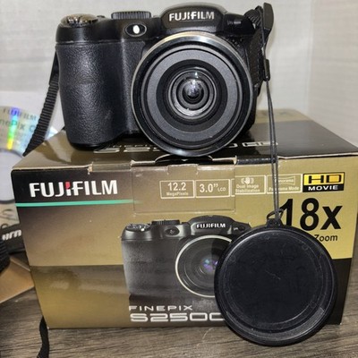 FUJIFILM FINEPIX S SERIES S2500HD 12MP DIGITAL CAMERA 18X OPTICAL WITH BOX