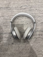 Beats Solo3 Wireless Bluetooth Over-Ear Headphones Silver
