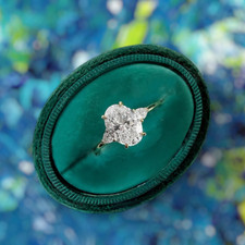 18k Yellow Gold Oval Cut Diamond Engagement Ring 1.90 Ct IGI Lab Grown