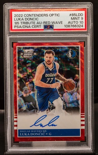6324 LUKA DONCIC 2022 Panini Contenders Optic '85 Tribute Red Wave Auto PSA 9/10