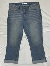 Signature Gold By Levis Jeans Mid Rise Capri Cuffed Cotton Blend Women's Sz. 12
