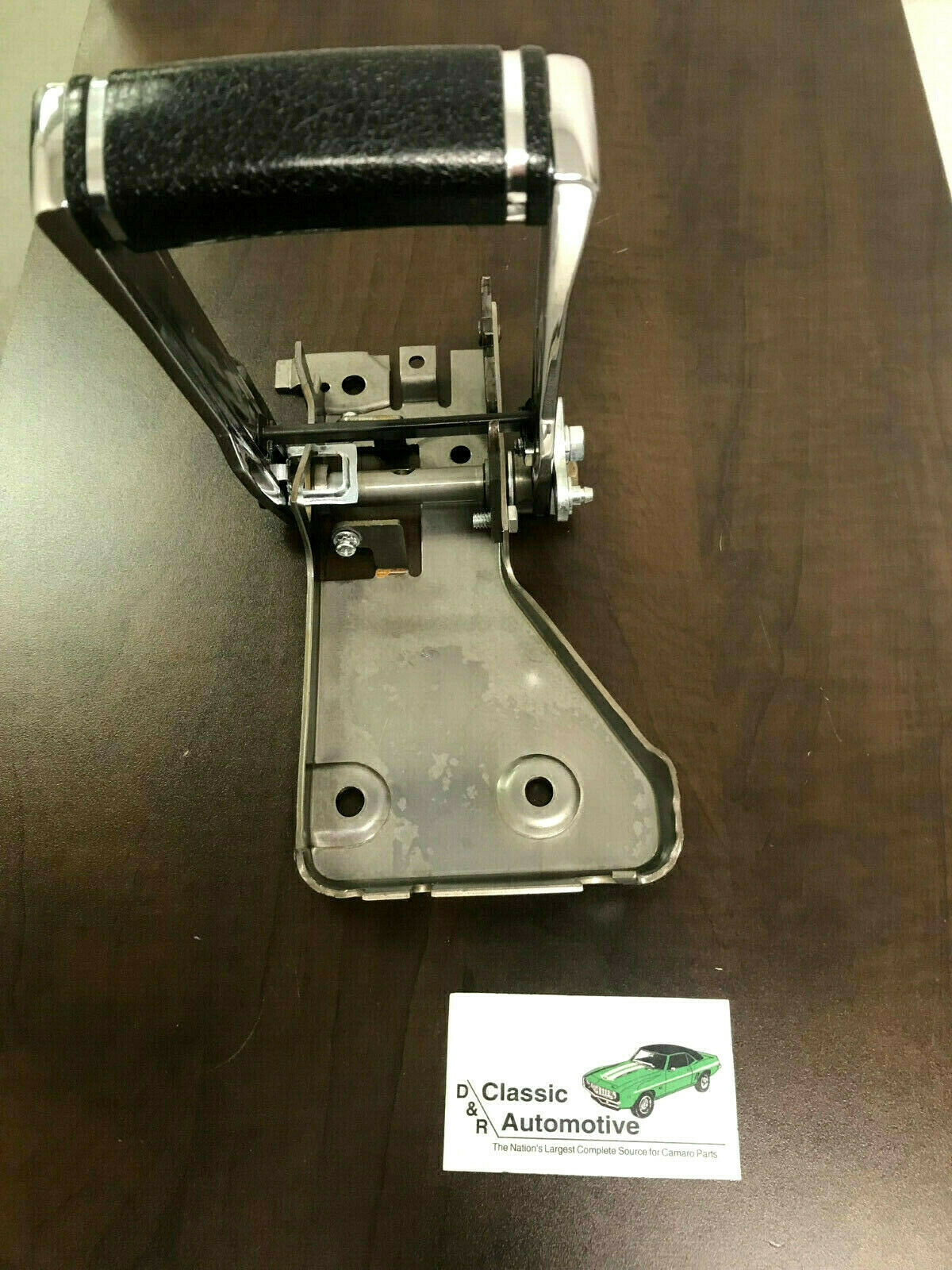 68 69 Camaro Automatic Shifter Assembly Horseshoe handle floor shift