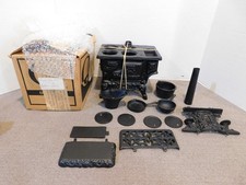 Boyds Bear and Friends Cast Iron Stove with Accessories NIB