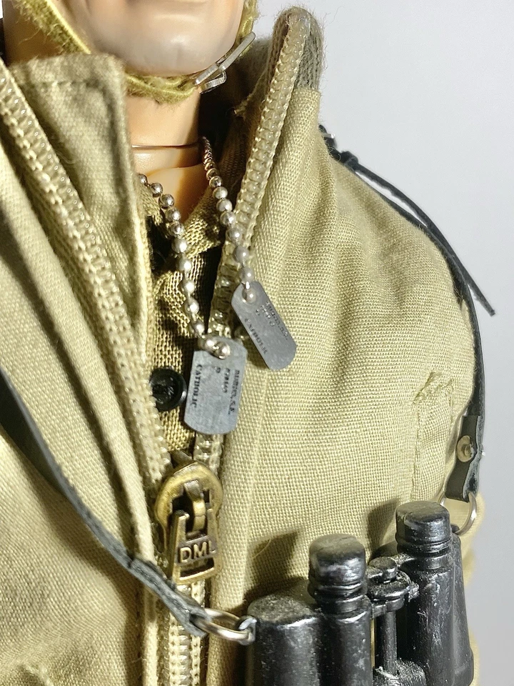 Carabina American Infantry: Commander de la Segunda Guerra Mundial con etiquetas de perro 1:6 Soldier Dragon modelo M1 Foto 2 de 4