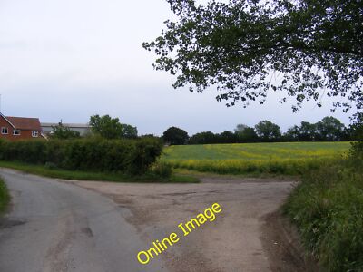 Foto 12x8 Die Gefahr, Fußweg & Eingang zur Backsteinofenfarm Westhall\/TM c2013