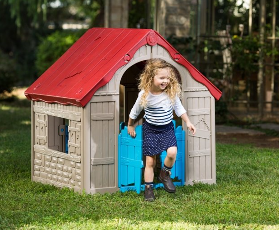 a beautiful cubby house creatov