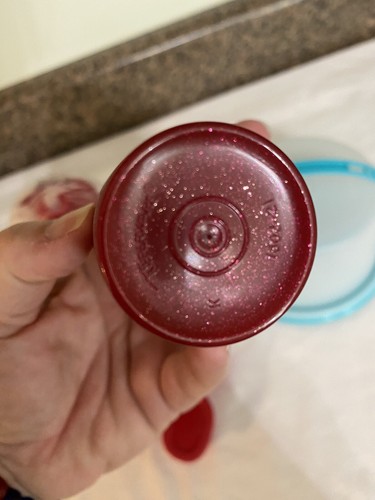 Juego de té Tupperware Play soporte para pasteles, jarra, 4 vasos, cortador de galletas - Imagen 5 de 10
