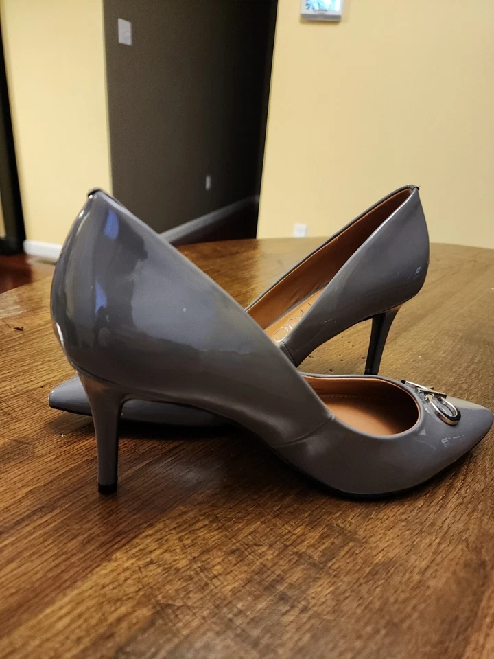 Calvin Klein Greta Pointy Toe Bootie Womens Size 9.5 Gray Heeled Shoe  Clean  - Image 4 of 4