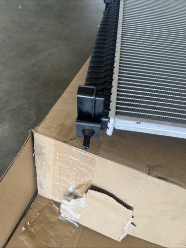 2015 Jeep Grand Cherokee 3.6L V6 Radiator New - Picture 10 of 13