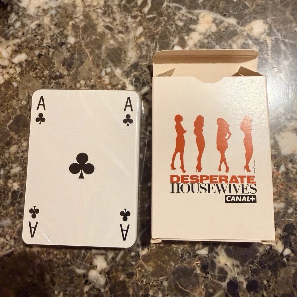 CANAL+ Jeu de cartes Poker Desperate Housewives 52 cartes avec étui - Photo 1/1