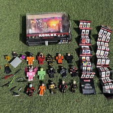 Bundle of ROBLOX FIGURES ACCESSORIES WEPONS Parts & Pieces