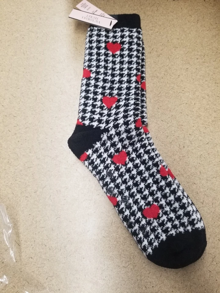 11229241 Cozy Fleece Crew Socks Sz OS - Houndstooth Heart & Red/Cream Stripe - Image 2 of 4