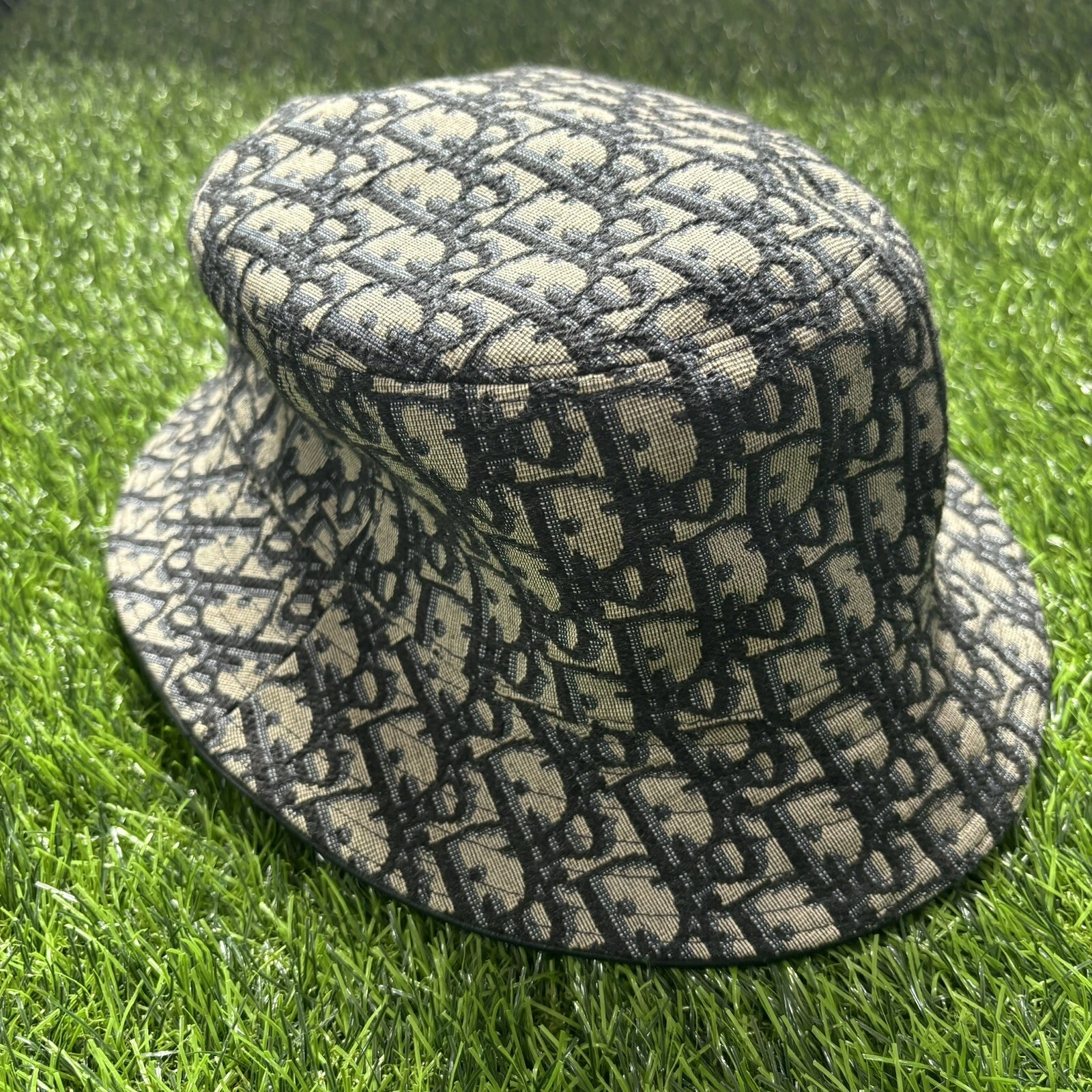 Chapeau bob oblique seau Christian Dior 113C907A4502 toile/cuir marine taille L