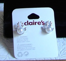 NEW Claire's Christmas Reindeer EARRINGS, Pearl  Rhinestones, Silver Tone F64