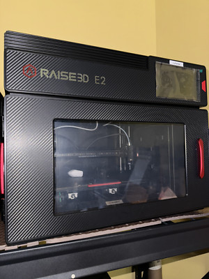 RAISE 3D, The E2 is a desktop 3D printer with independent dual extruders 