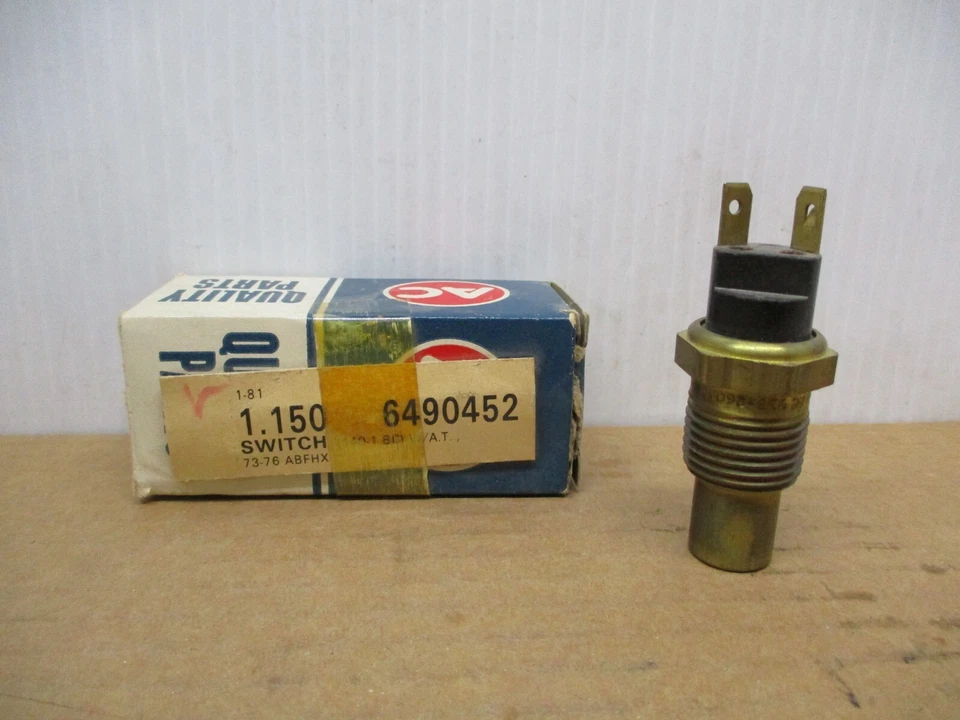 NOS 1973 1974 Camaro Chevelle Nova Coolant Temperature Switch GM Part # 6490452 - Image 3 of 3