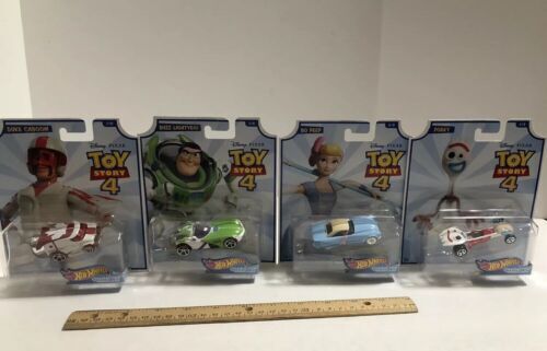  Hot Wheels Set of 6 Disney/Pixar Character Cars, Series 6, 1/64  Collectible Die Cast Toy Cars, with Steamboat Willie, Ariel, Jiminy  Cricket, Captain Hook, Timon and Mr. Incredible : Toys & Games