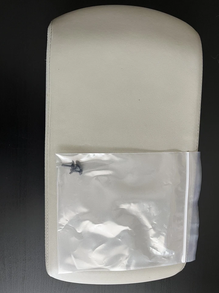 04-07 Infiniti QX56 Center Console Lid Arm Rest OEM Beige Leather 2004-2007 - Image 2 of 4