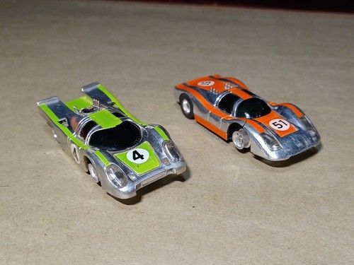 2 Tyco Curve Hugger HO Porsche 908 Long Nose Chrome/Orange #51 & Lime Green #4