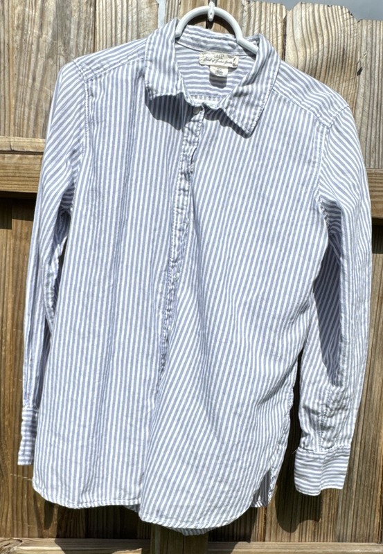 L.O.G.G. Blue and White Stripe Long Sleeve Button Up Dress Shirt  Sz 8