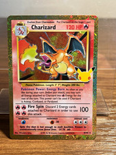 Pokemon TCG: Charizard 4/102 30th Anniversary Classic Collection Holo Card come nuovo.