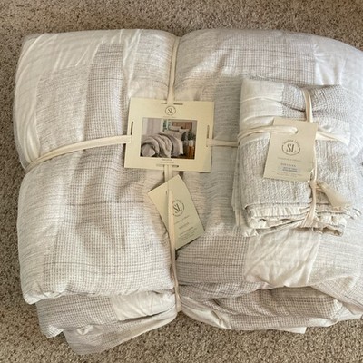 Southern Living Sullivan King Comforter Set White/Gray Textured w/ 2 Shams