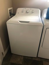 GE Washer Dryer Set   Brand New Used Less Tha...
