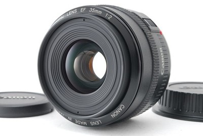 ''Near MINT'' Canon EF 35mm f2 Wide Angle AF Lens w/ Caps