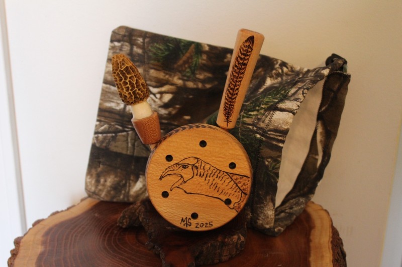 Custom Made Sycamore  Wood Turkey Pot  Call with Two Round Tip  Rod  Strikers