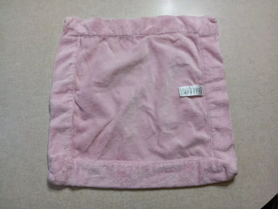 Manta de seguridad Precious Firsts Carters rosa corazón satinado polar Foto 3 de 4