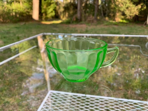 Federal Depression Uranium Glass Tea Cup ART DECO 1930's Signed Panelled Glows
