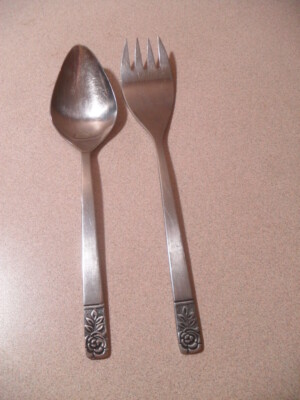 St. Regis SRE 1 Stainless Flatware Serving Spoon & Fork Rose Hong Kong JH Crown