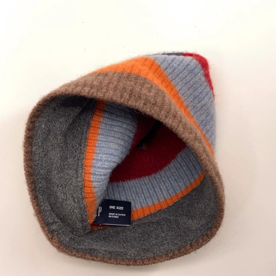 Gorro de invierno The Gap 2003 lana de cordero rayas de color Foto 3 de 4