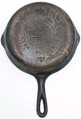 Griswold #6 Cast Iron Skillet # 699 B