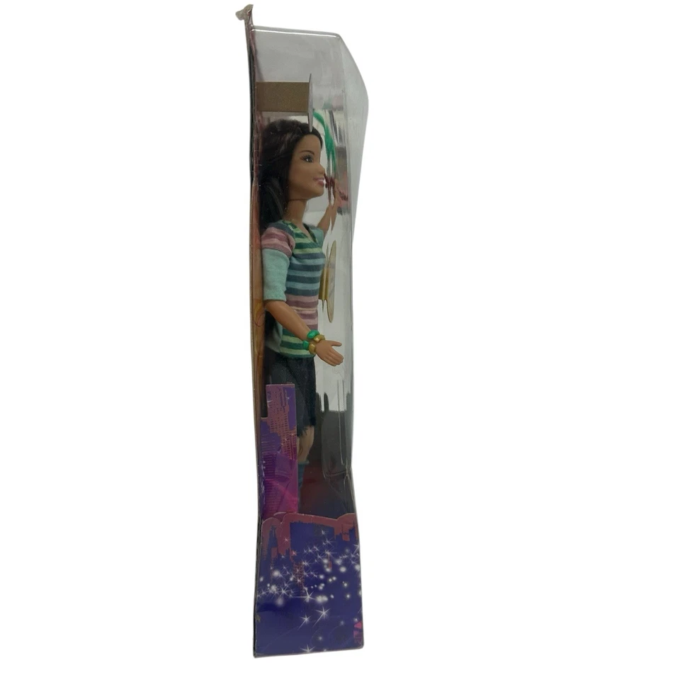 2009 Mattel Wizards of Waverly Place Alex Russo Fashion Doll Selena Gomez - NRFB - Image 4 of 4