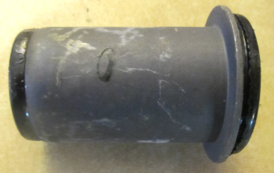 Buje brazo de control inferior Buick Nos 1961-1970 [1] 1196337 Riviera, E225, W Cat Foto 3 de 4