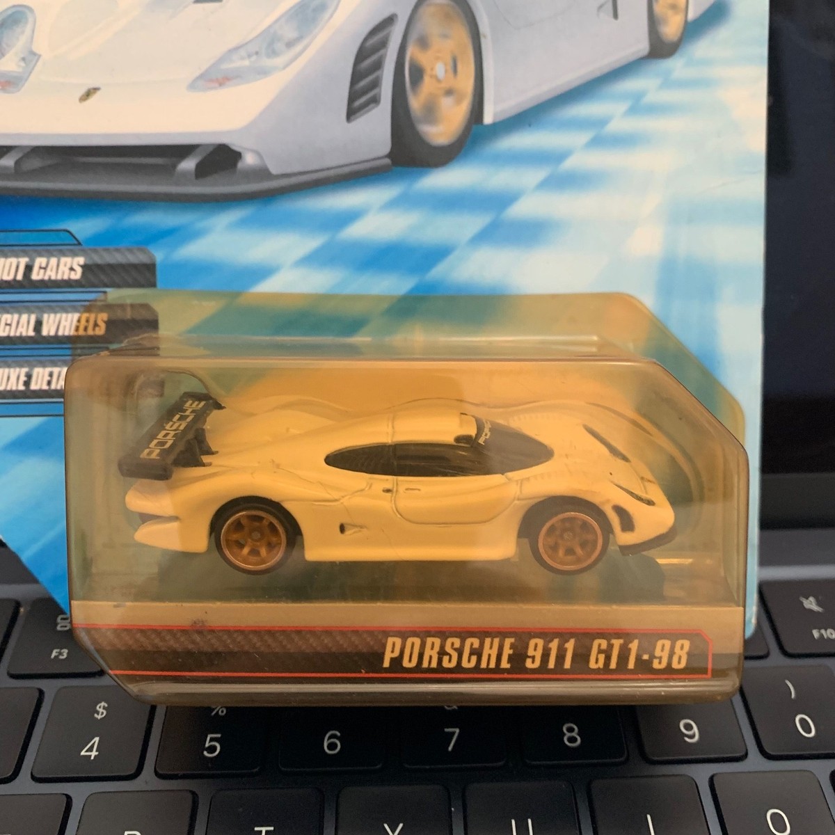 Hot Wheels 2010 Speed Machines Porsche 911 GT1-98 - White | eBay